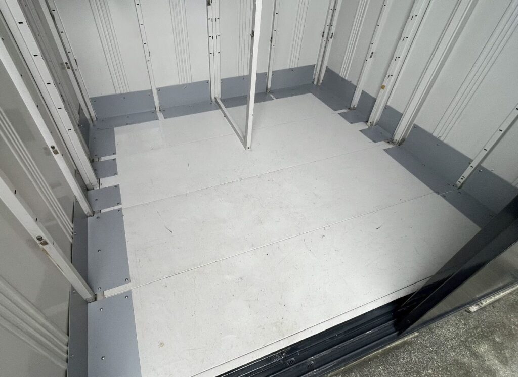 はたらくリフォーム　外壁塗装　板金工事　板金補修